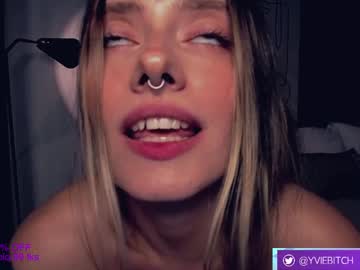 girl Stripxhat - Live Lesbian, Teen, Mature Sex Webcam with yvie_
