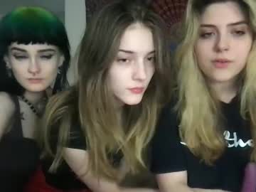 couple Stripxhat - Live Lesbian, Teen, Mature Sex Webcam with snowxbunny1228