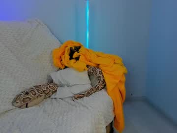 girl Stripxhat - Live Lesbian, Teen, Mature Sex Webcam with emmi_murrrr
