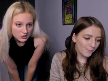 couple Stripxhat - Live Lesbian, Teen, Mature Sex Webcam with catherine_kitty