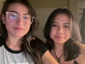 girl Stripxhat - Live Lesbian, Teen, Mature Sex Webcam with lau_mamacita